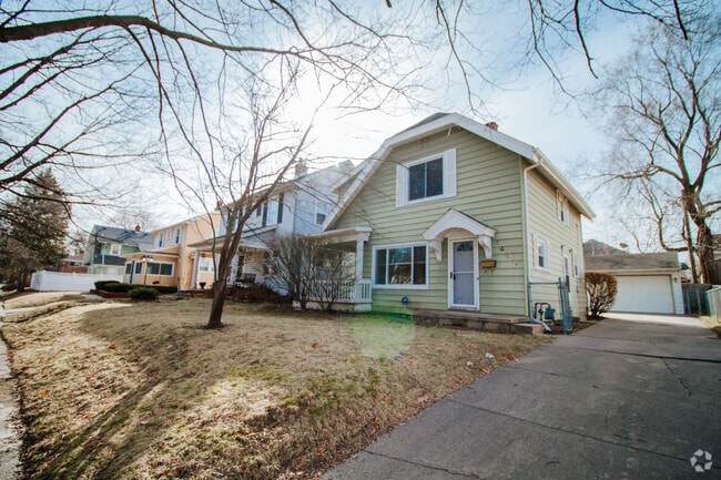 Building Photo - 1467 Sabra Rd Rental