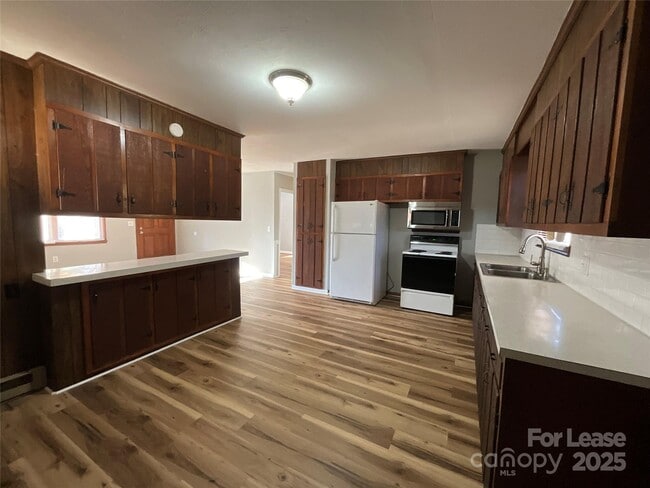 Photo - 215 Liberty St