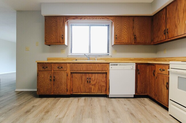 Photo - Sycamore Square Apartments