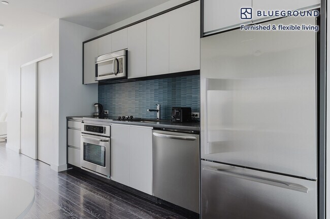 Photo - 10 New St Unidad FL5-ID1146