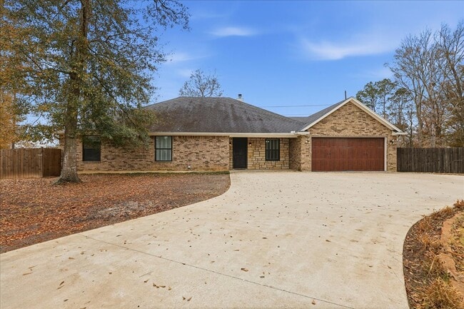 Building Photo - 12250 Charlotte Dr