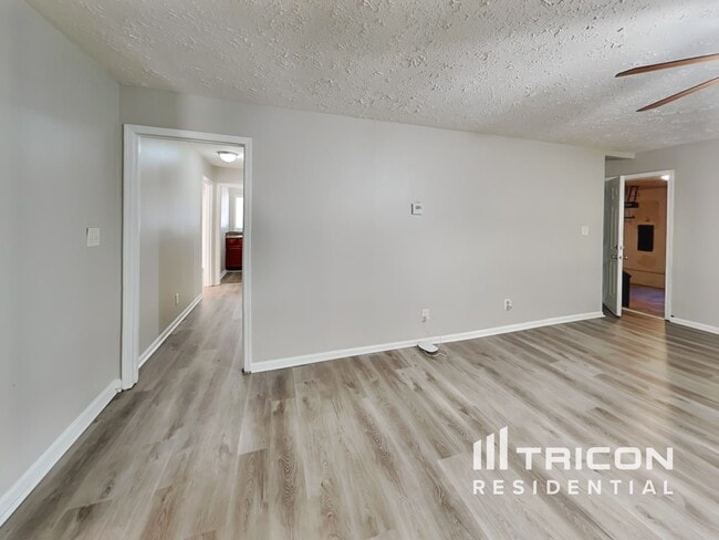 Photo - 5750 Westside Rd