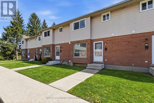 Photo - 595 Third St