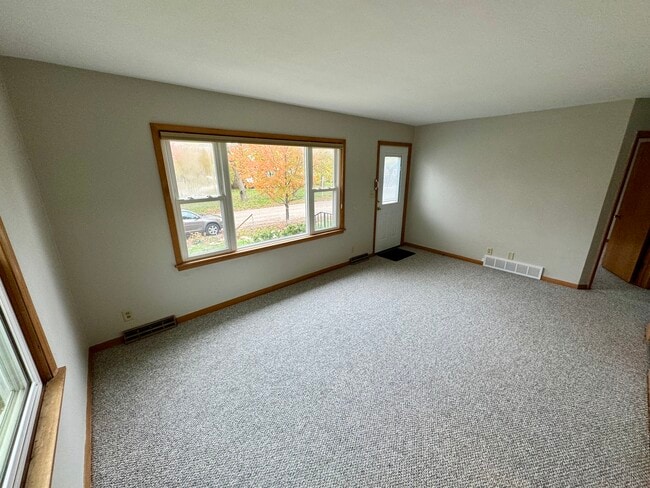 Photo - 638 Englewood Ave