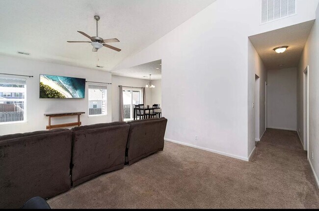 Photo - BLACKTHORNE COMMUNITY