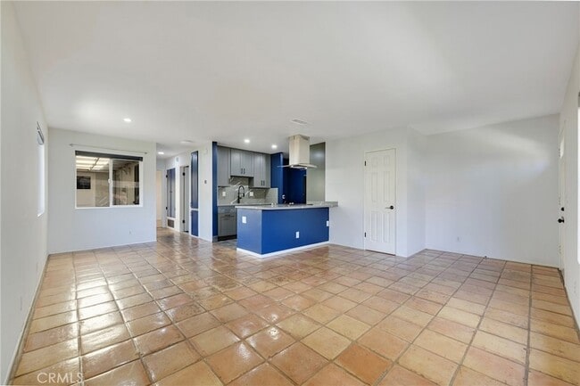 8231 Deerfield Dr