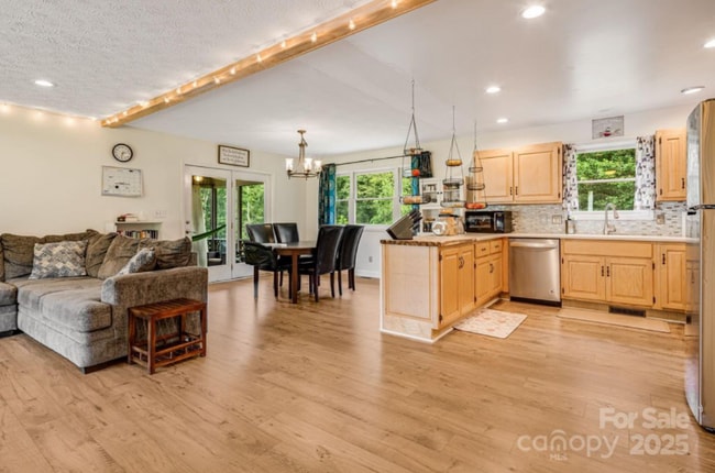 Photo - 4155 Turnpike Rd