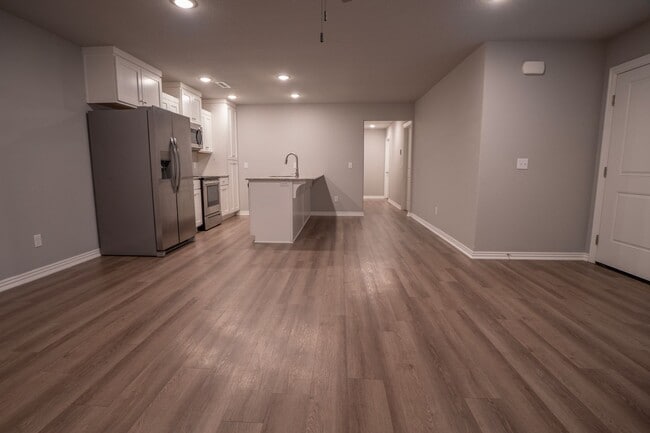 Photo - Beautiful 3 Bedroom 2 Bath Duplex!