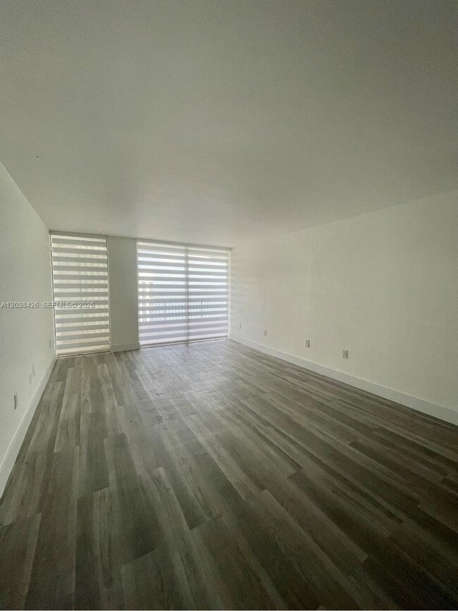 Photo - 555 NE 15th St Unit 33E