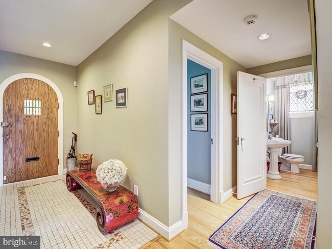 Photo - 3808 Cathedral Ave NW