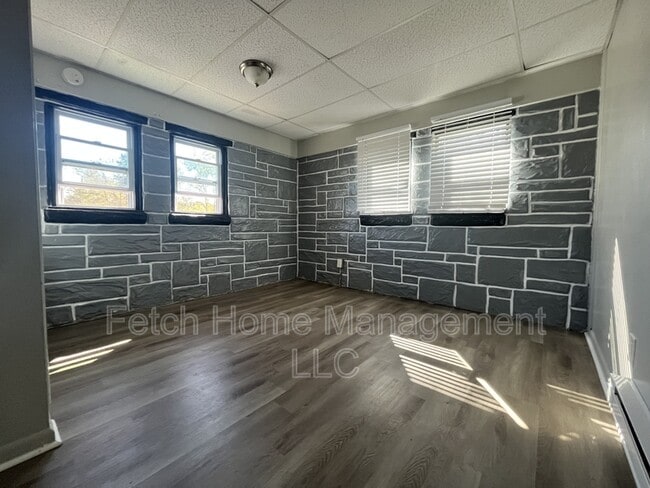Photo - 10669 Jonestown Rd