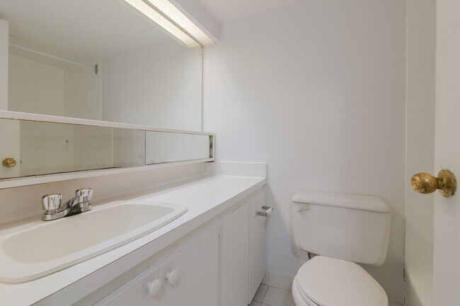 Photo - 1975 Maisonneuve Blvd W Unit 207