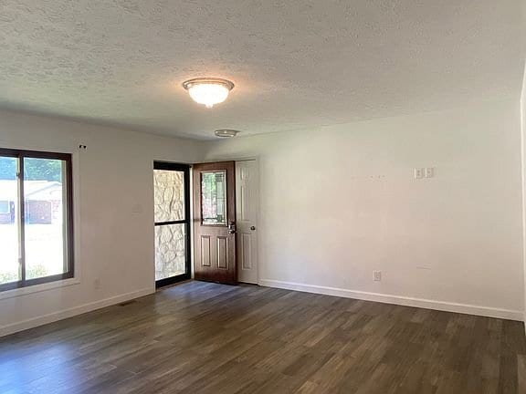 Photo - 613 Rahkewood Dr