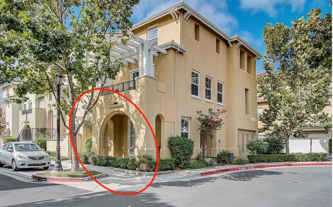 Photo - 1793 Hillebrant Plz Unidad #1