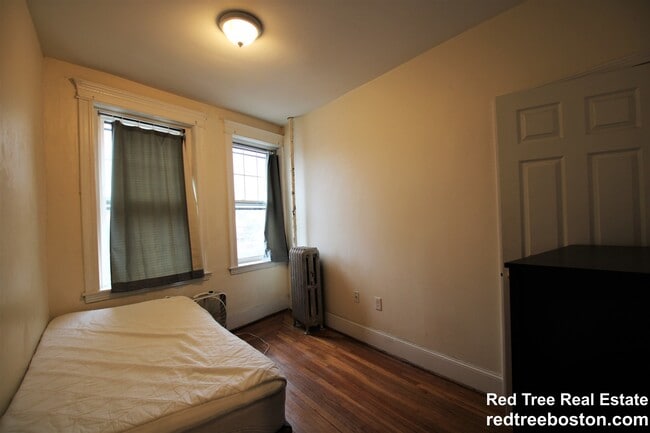 Photo - 1868 Commonwealth Ave Unidad 5