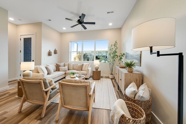 Photo - 1861 Zeta Way