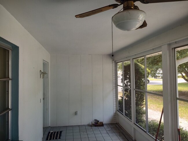 489 Jewel Ct Unit 1