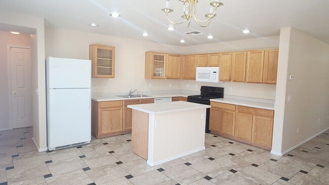 Photo - 4 bedroom in Chandler