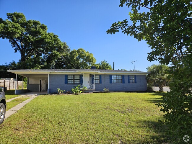 Building Photo - 2900 W La Rua St Unit 2900 W La Rua Rental