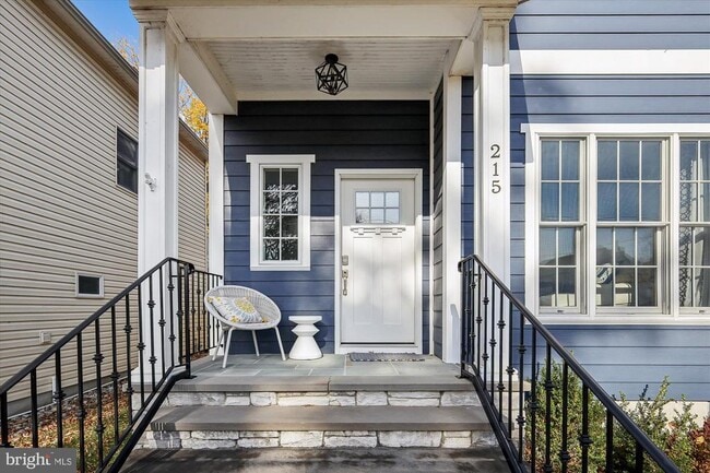 Building Photo - 215 E Chew Ave