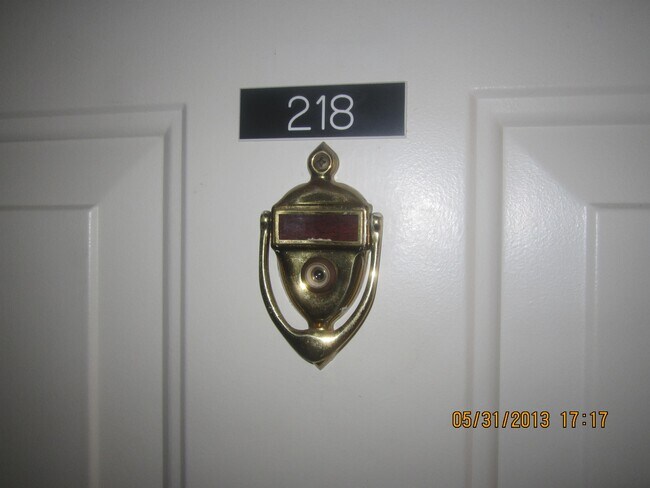 Photo - 1600 Park Cir