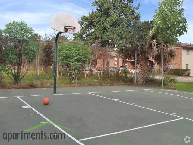 Recreation Area - Alux on University