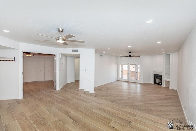 Photo - 2174 S Del Valle Way