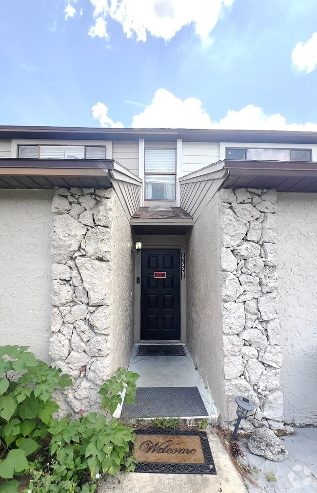 Building Photo - 2727 Tally Ho Ave Rental