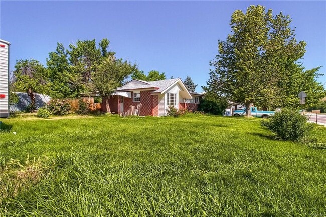 lado de h - 1005 Moss St Unidad #1