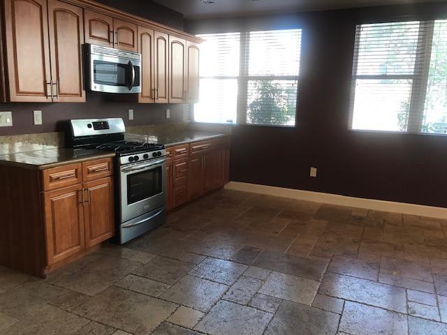 Photo - 730 E 3rd St Apartment