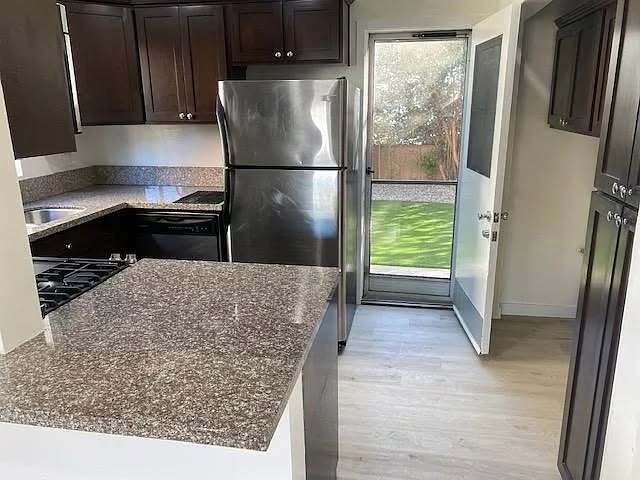 Building Photo - 608 Illinois Ct Unit 3