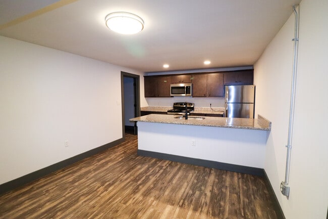 Photo - 2616 Short Vine St