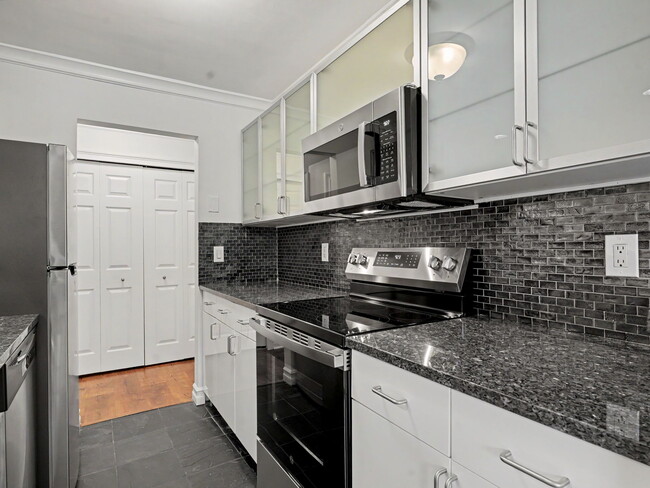 Photo - 180 Glenbrook Rd Unit I