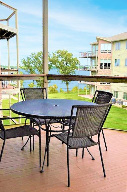 Photo - 425 240th Ave