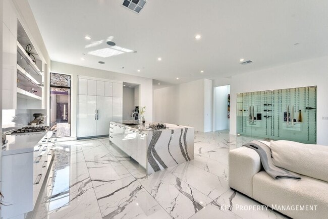 Photo - 702 Blackrock Rim Dr