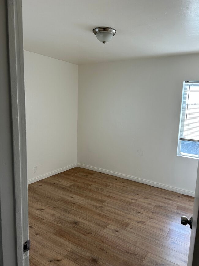BEDROOM - 422 W Laurel St Unit A