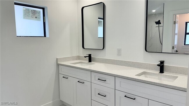 Building Photo - 4105 East 15th Street Rental