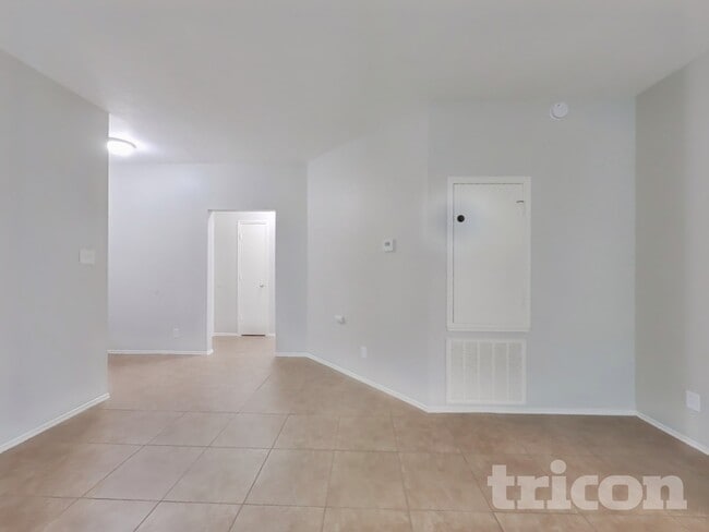 Photo - 130 Sacajewa Dr