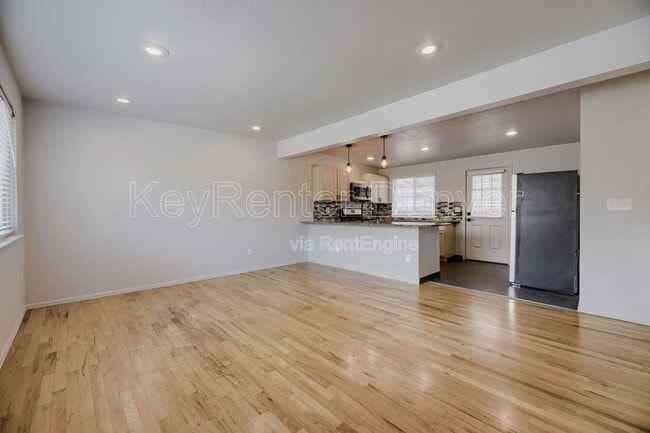 Photo - 219 S Holly St