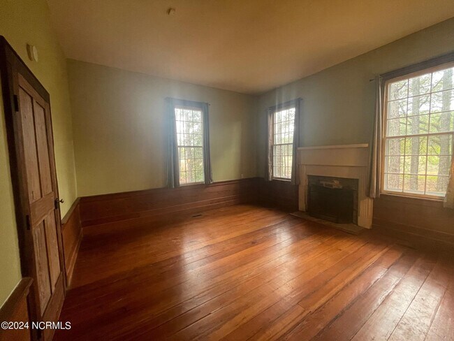Photo - 23500 River Rd