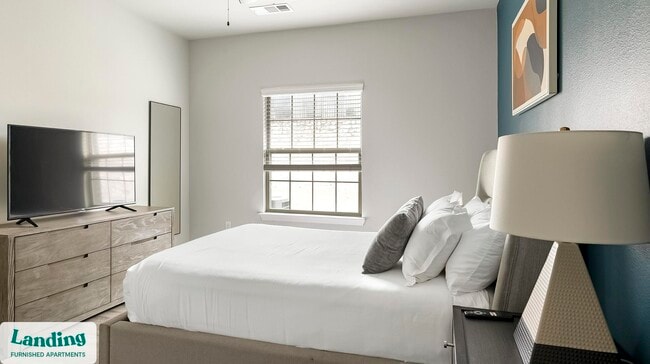 Photo - 8200 Clarksprings Dr Unidad 5304