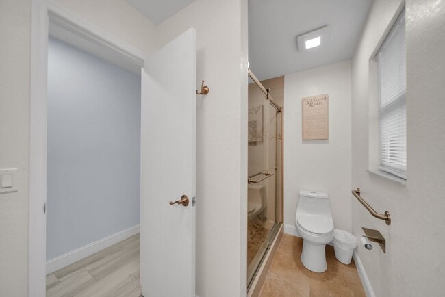 Photo - 299 Rotonda Cir