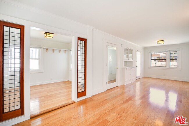 Photo - 426 Rialto Ave Unidad D