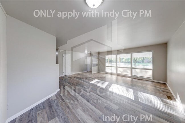 Photo - 3118 N Richardt Ave