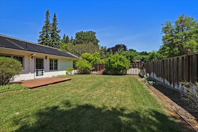 Photo - 162 Toyon Rd
