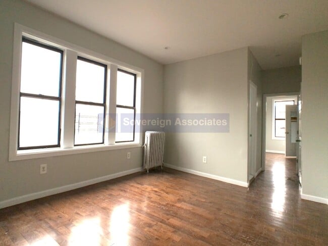 Building Photo - 25 Vermilyea Ave Rental