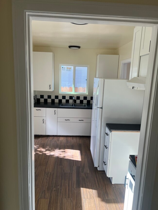 Photo - 3870 National Ave