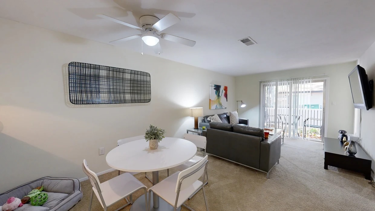 Photo - Oxford Manor Apartments