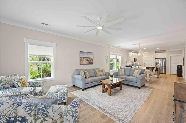 Photo - 1623 8th Ave W