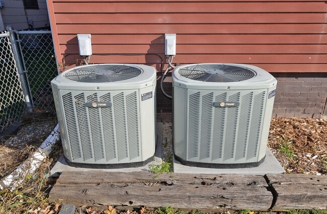 Photo - 1516 Thurston Ave Unit Upper